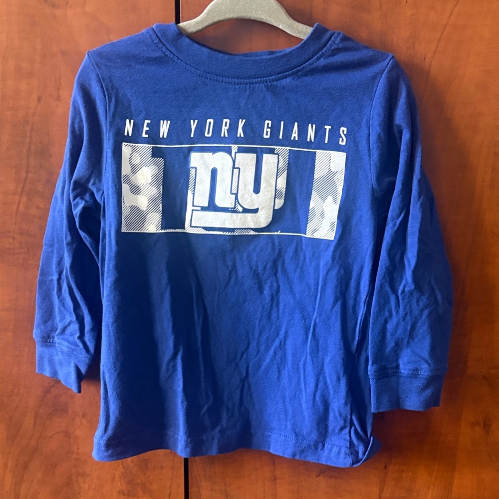 4/$20 🌱 NY Giants Long Sleeve Shirt 2T